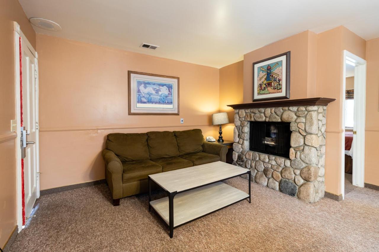 Saddleback Inn At Lake Arrowhead Buitenkant foto